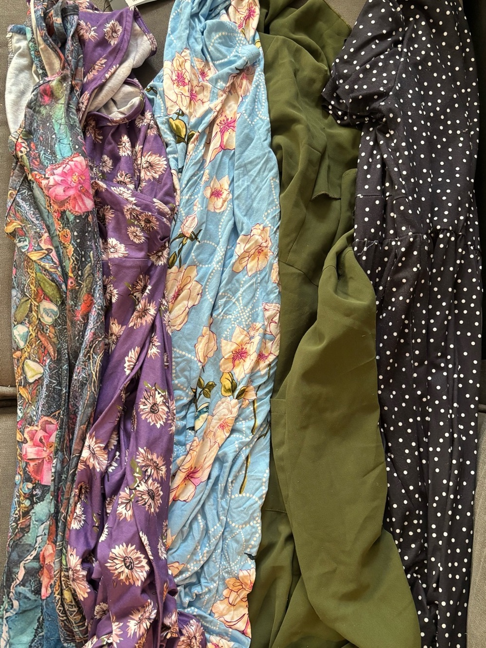 BUNDLE 5-piece women’s dress bundle in XL/XL-equivalent sizing